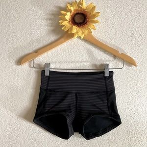 [SOLD ON M] Lululemon Booty Shorts, NWOT, Black & Gold Stripe Hot Yoga: 2